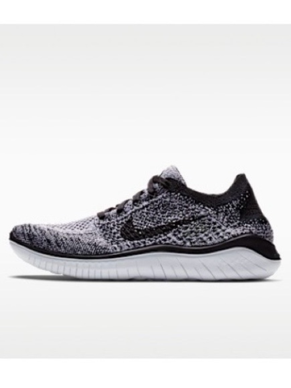 Nike Free Run Flyknit Trainer in Black and White - Picture 1 of 6